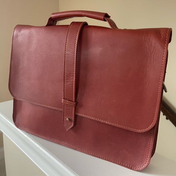 Other - NWOT Elegant Brown Leather Men's Bag